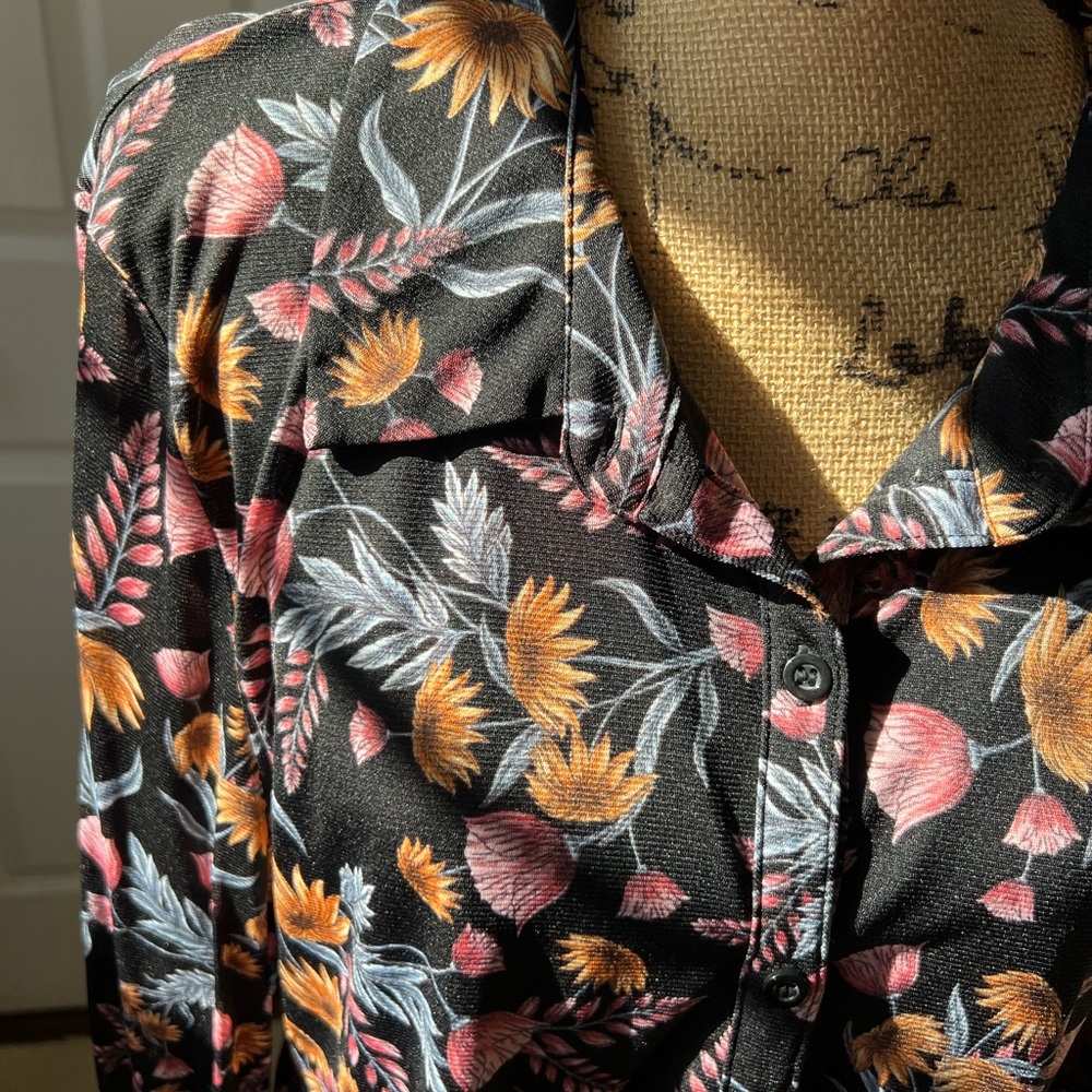 Style & Co. Long Tunic Style Blouse~ - Picture 3 of 10